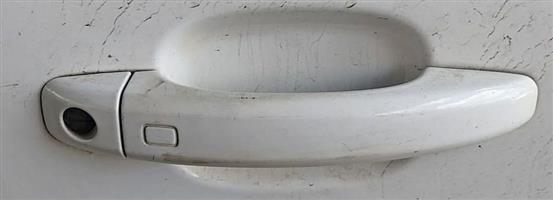 AUDI Q5 3.0 TDI. DRIVER OUTER DOOR HANDLE 
