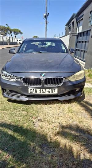 BMW 320i F30