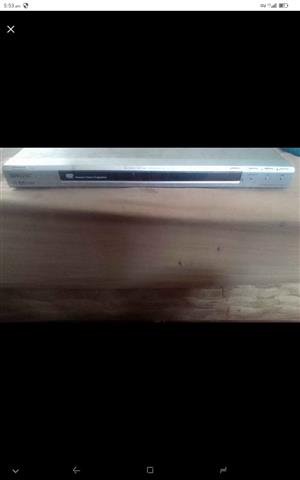 Sony dvd player and Samsung VCR l( no remotes )