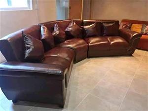 Lounge suites couches