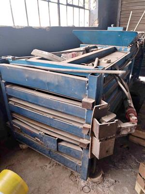 H20 HORIZONTAL BALER FOR SALE