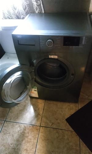 Automatic front loader washing machine 