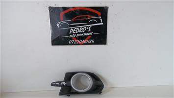 Ford Everest '09-'12 front bumper lower fog light grille