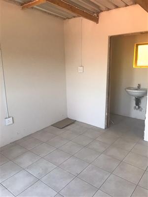 Rooms to rent in Edendale next to Spar/Build It and close to Edendale Hospital 