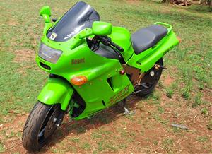 Kawasaki zzr 1100