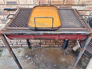 Drum Braai with grid and grill plate