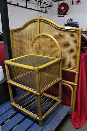 BROWN HEADBOARD W/SINGLE PEDESTAL S066693A