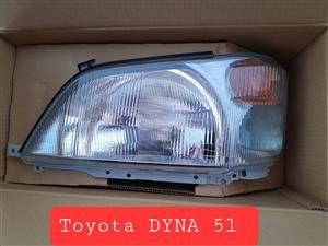 Toyota DYNA 5L headlight