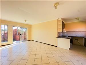 Townhouse For Sale in Mooikloof Ridge