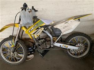 2005 SUZUKI RMZ250