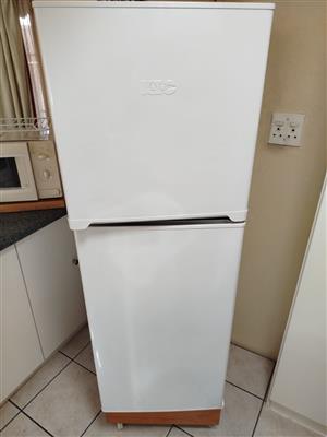 KIC white fridge/freezer 