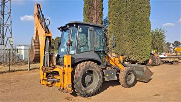 2023 Case 570V 4x4 Tlb