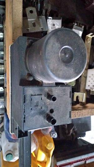 Audi a4 b5 central locking vacuum pump for sale please contact us for more details