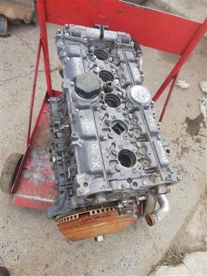 Volvo XC90 2.5l 2006 Complete Cylinder Head For Sale! Guarantee Offered and Delivery Countrywide.