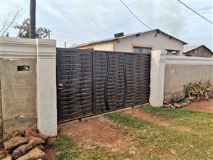 two bedroom House for sale 