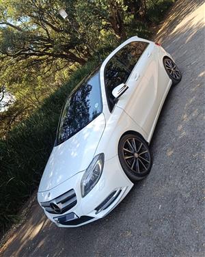 Mercedes Benz B200 Diesel Automatic 