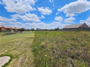 Prime Vacant Land for Sale in the Exclusive Somerton Estate