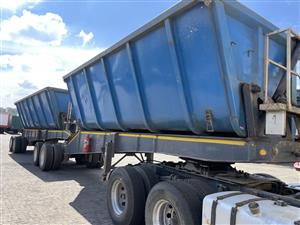 2010 Top Trailer link side tipper