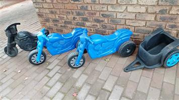 Kiddies Ride - on Push Bikes/Scooters