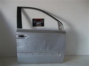 Kia Carnival / Grand right front door