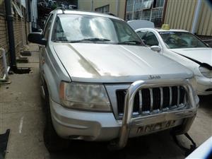 Jeep Grand Cherokee 4.7 V8 HO Quada Drive AT Silver - 2004 STRIPPING FOR SPARES