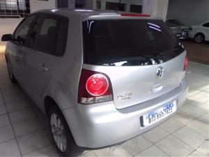 2014 Polo Vivo 1.4,  manual silver color Petrol  89000km  