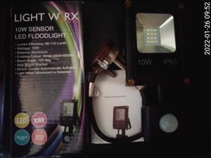Light worx 10w sensor led floodlight