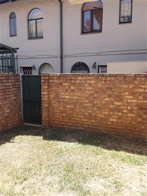 2 Bedroom Duplex for sale in Rietfontein