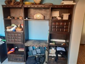 Wall unit for sale in good condition
