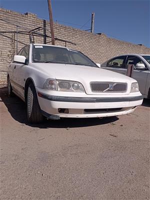 2001 Volvo S40 