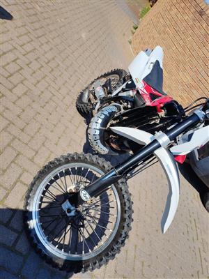 Hasqurvana 250,2 stroke.