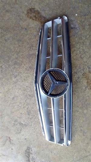 Mercedes Benz W204 grill