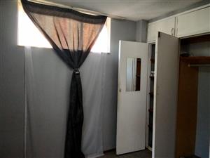 A CLEAN ROOM IN A SHARED FLAT SUNNYSIDE EAST NEAR LOFTUS STADIUM 
