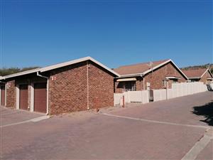 VERY SPACIOUS 3 BEDROOM TOWNHOUSE FOR SALE IN MONTANA PARK