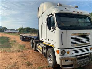 FREIGHTLINER 440 2011 AND SA TRUCK BODIES 3AXLE FLAT DECK 2000 COMBO 