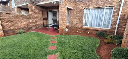 Townhouse For Sale in Clarina