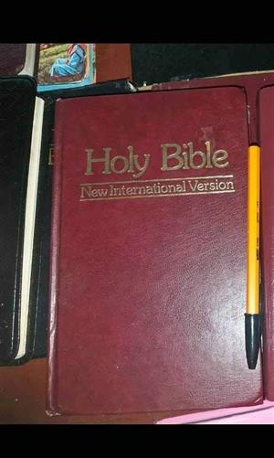 Bibles:NIV,KJV,NKJV. each.Hardcover or vinyl cover.