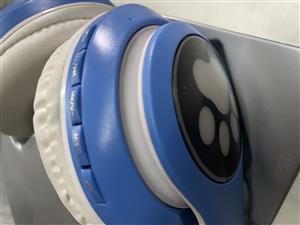 Bluetooth headphones