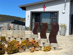 House For Sale in Island View