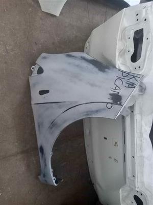 KIA Picanto fender right side