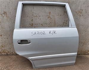 2006 Kia Carens 2.0 CRDi Right Rear Door for sale. 