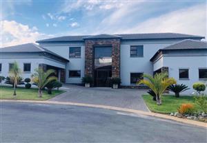 House For Sale in Blue Valley Golf Estate