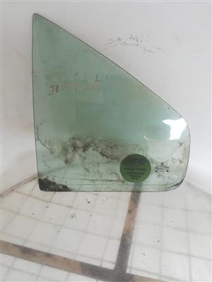 Vw jetta 4 left rear door vent glass original