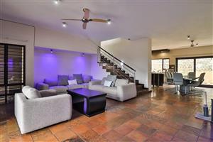 LUXURIOUS 3-BEDROOM VILLA IN EXT 11 WITH BREATHTAKING VIEWS