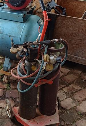 Cutt&torch 2 full bottles