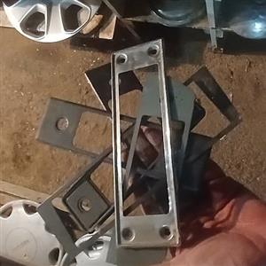 Radio fitting plate