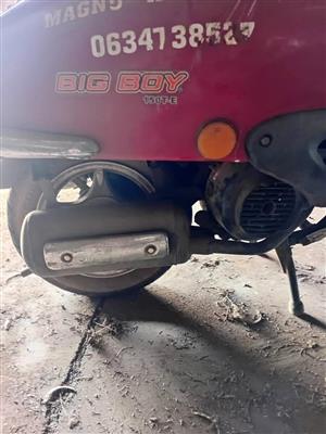 Scooters for reuse or for parts(non runner). No papers.