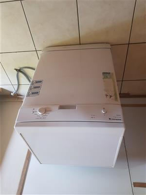 Kelvinator dishwasher in very good condition
