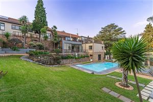 House For Sale in Glenvista