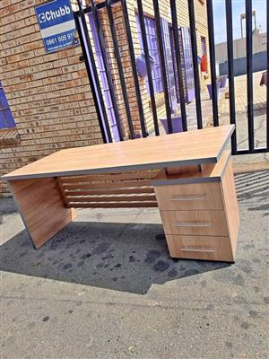 Office desk for Sale 